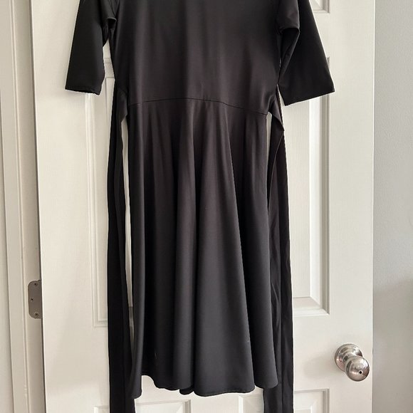 Karina Dresses - Ruby Dress (3/4 Sleeves) - Solid Black, size M/L, Like New - Picture 4 of 5